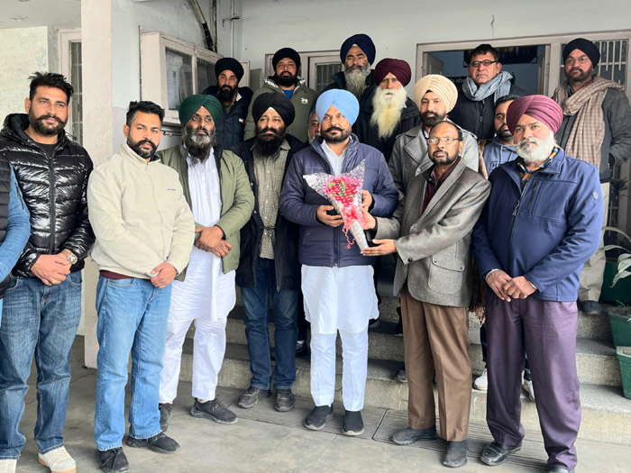Chairman Sugarfed Punjab visited Cooperative Sugar Mill Nawanshahr and reviewed the crushing season of the mill.